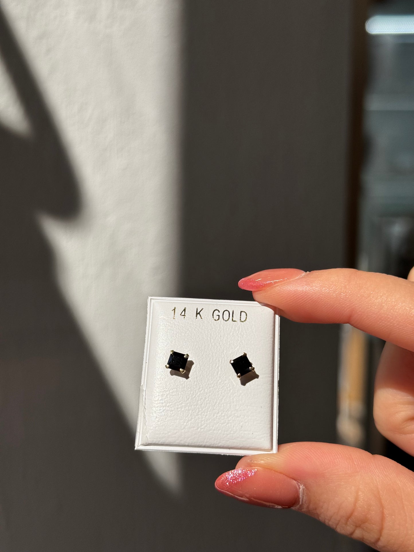 GOLD 14K BLACK EARRINGS