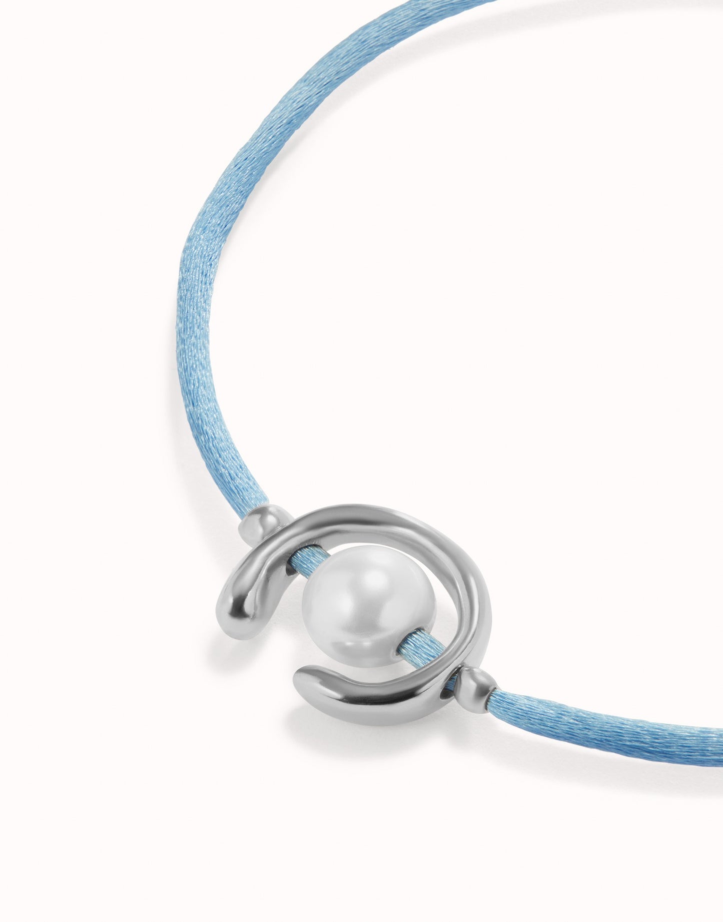 Pulsera hilo con perla silver