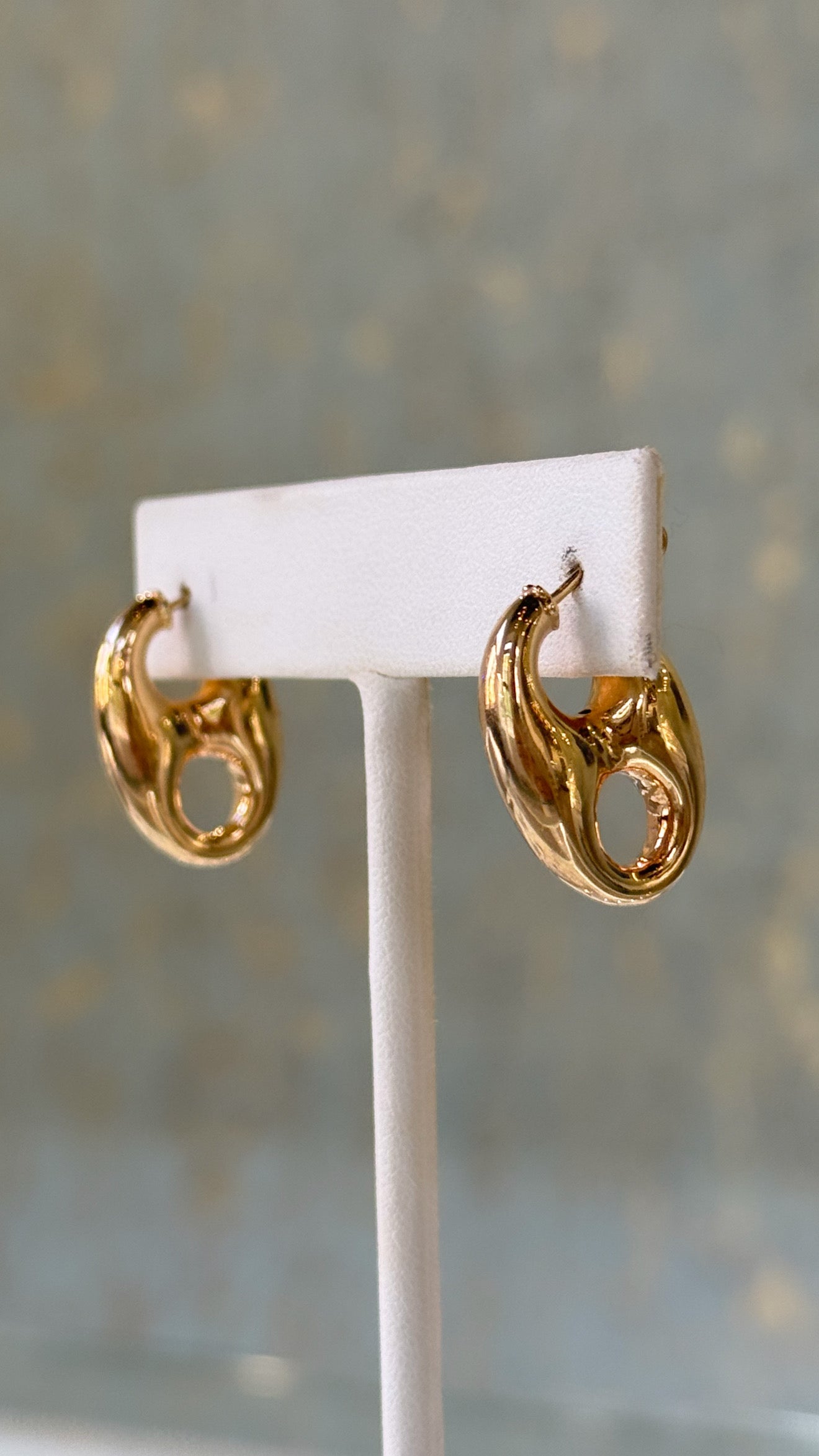 Fabriola’s 14k GUCCI EARRINGS